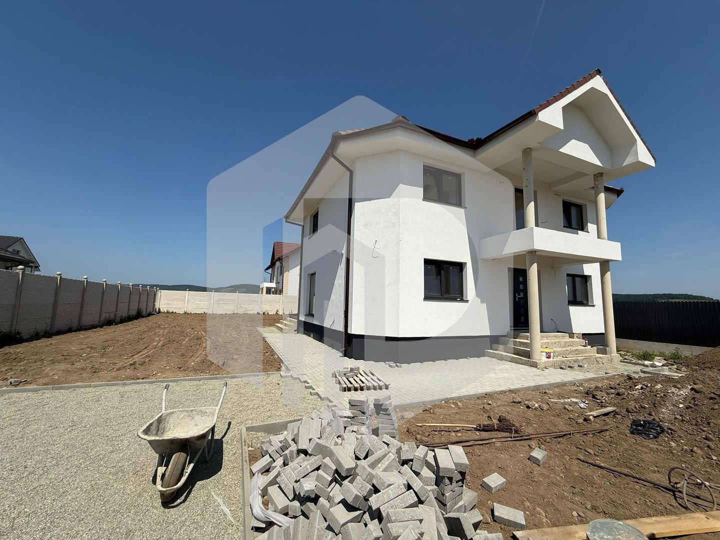 Casa in Cristian | 4 Camere | 647 Teren +137mpu+ Terasa | 0% Comision - Poză 1