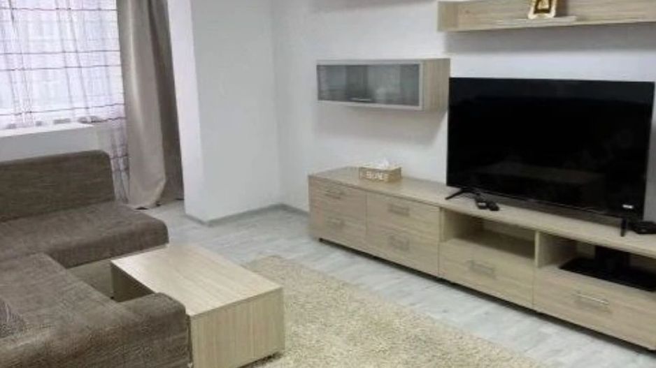 Lipovei | 4 Camere | Etaj Intermediar | Centrala Proprie. - Poză 1