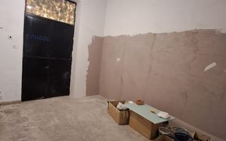 Spatiu comercial vitrina de 20 M - Metrou Eroii Revolutiei S143 - Poză 15
