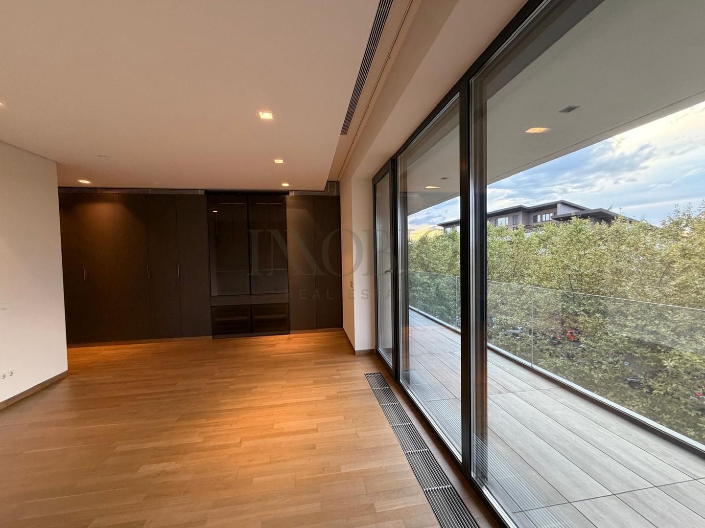 APARTAMENT PREMIUM CU 4 CAMERE ÎN PRIMĂVERII – ELEGANȚĂ si CONFORT - Poză 9