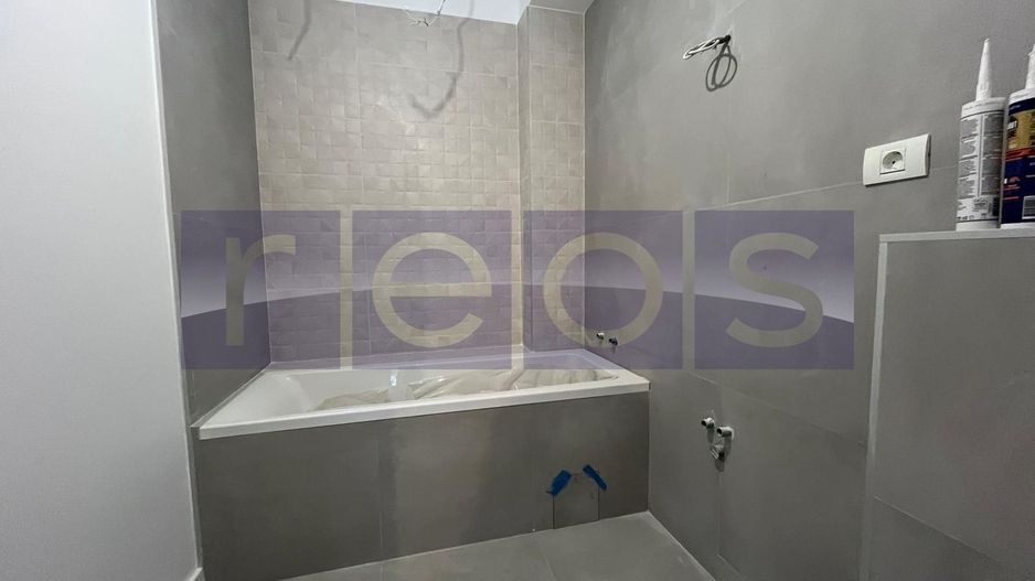 De Vânzare Vilă /Casa - Zona Vatra Luminoasă | Spațiu Generos 257 mp-7 camere - Poză 10