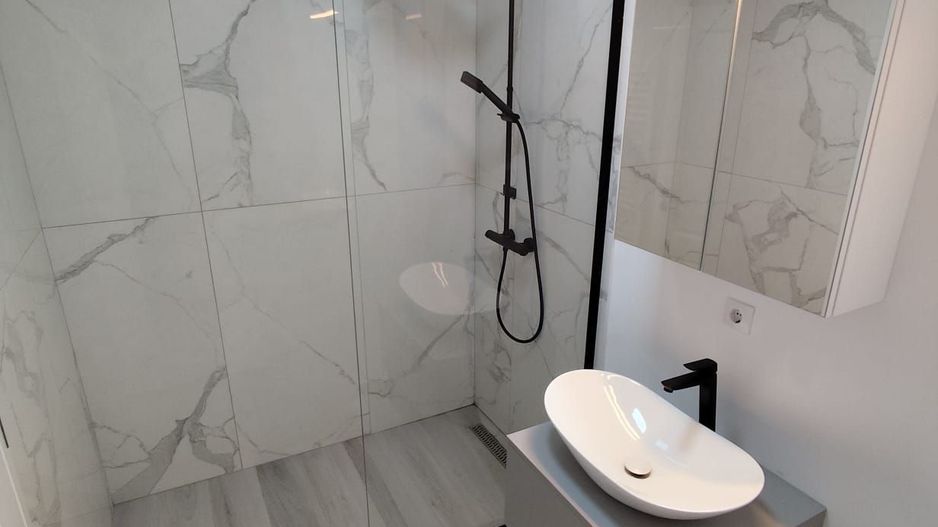 Apartament NOU 2 camere cu Parcare zona Andrei Muresanu - Poză 4