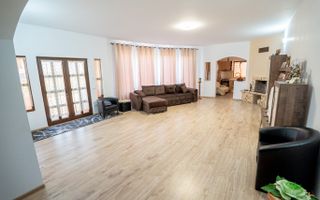 Casă de vânzare Furceni – 7 camere, teren 8.000 m - Poză 2