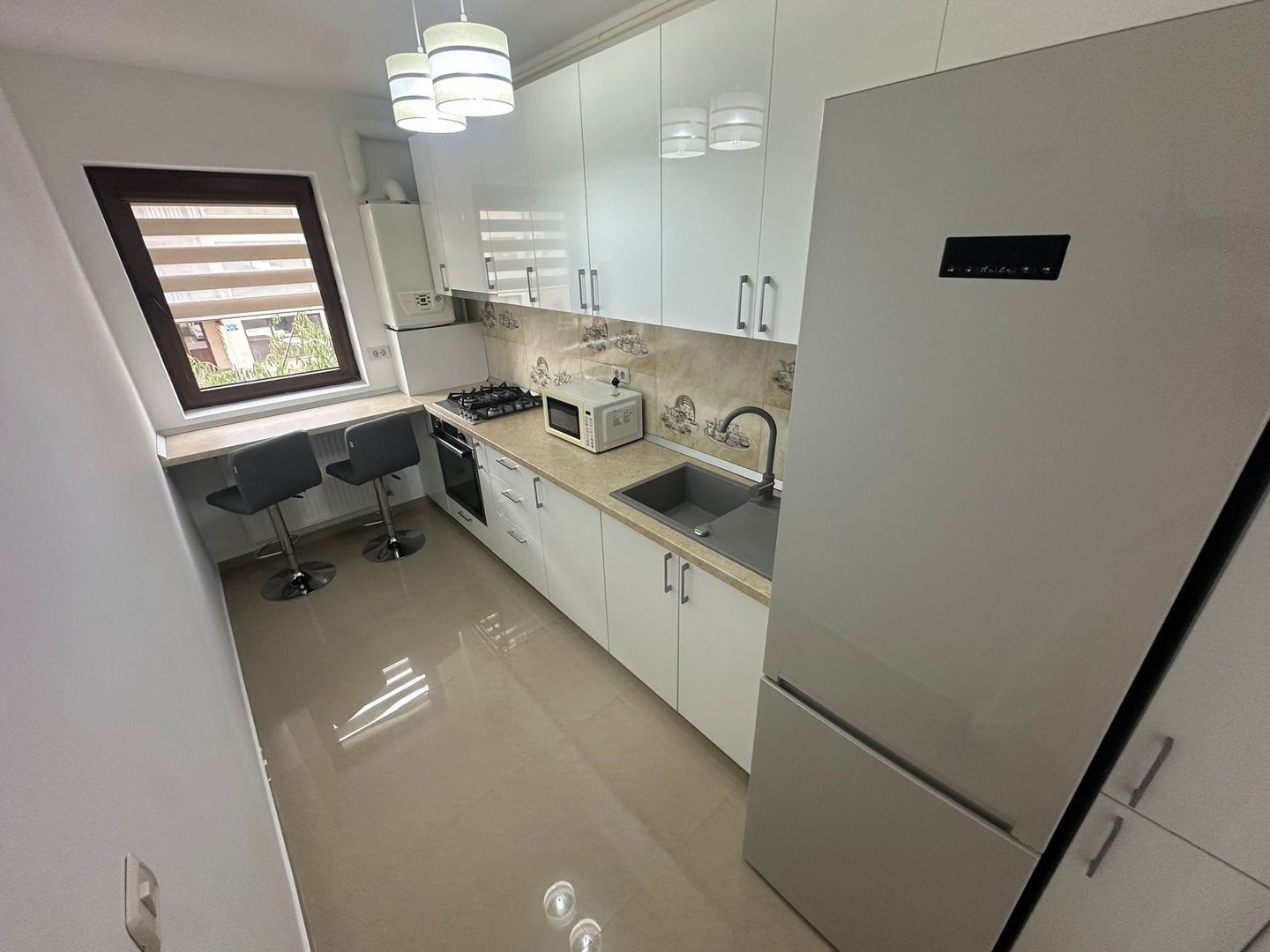 GARSONIERA STEJARULUI, BUCATARIE INCHISA, BLOC NOU, LOC PARCARE - Poză 3