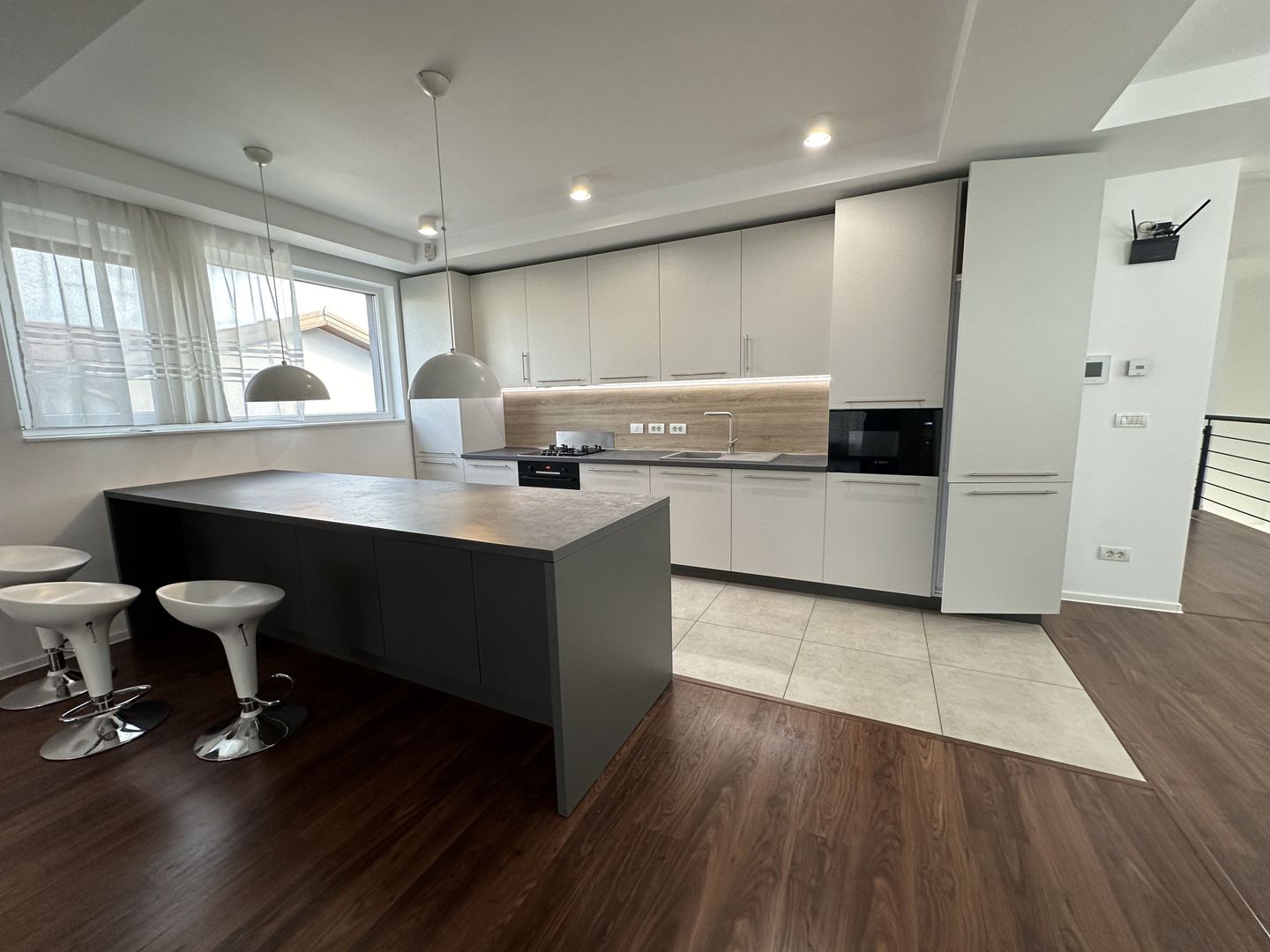 Apartament in vila cu curte-  Dumbravita - Poză 19