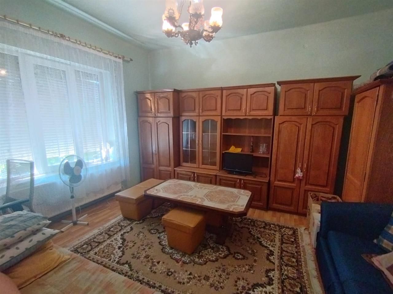 Apart la casa Bogdanestilor  curte  acces cu masina centrala proprie - Poză 1