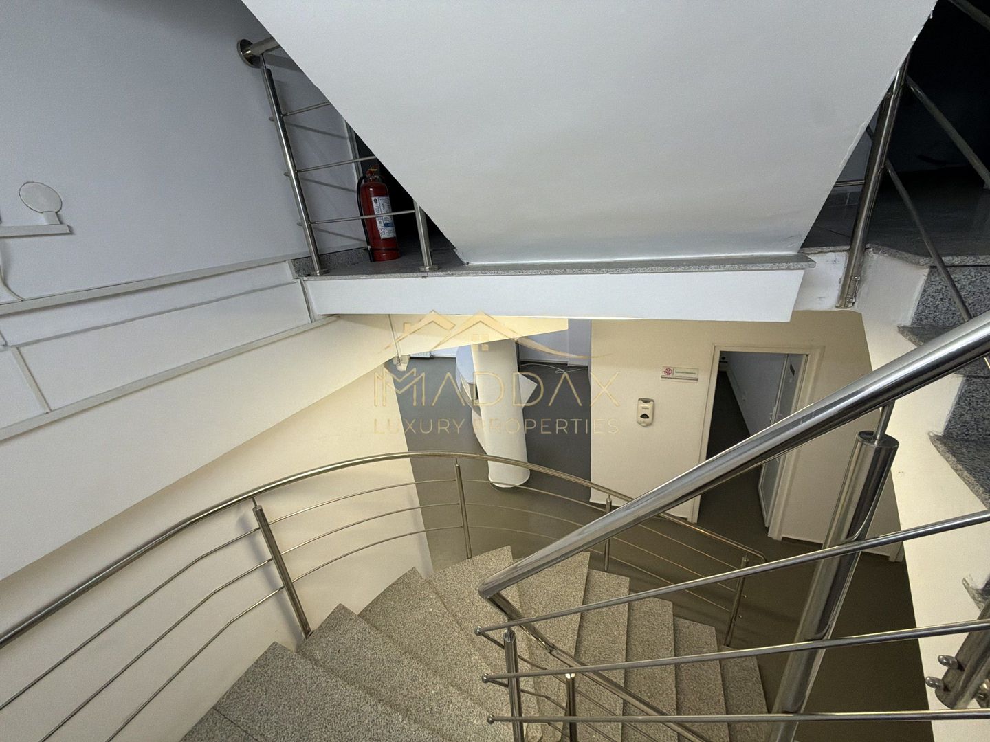 Clădire de birouri S+P+2E+M // 557 mp // Cotroceni - Poză 66
