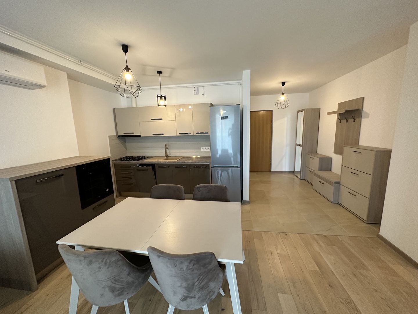 Apartament bloc nou 3 camere - parcare subterana - Poză 6