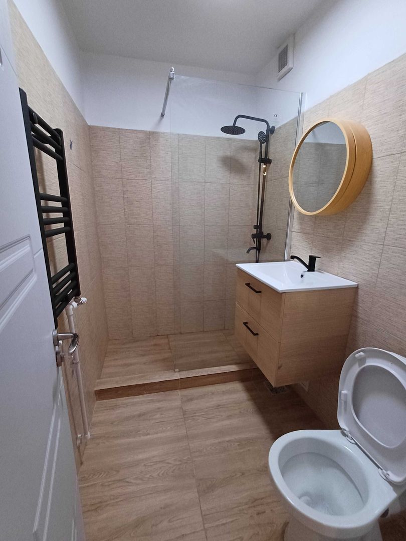 Apartament  2 cam, Micro 16,et 4,renovat toatal - Poză 6