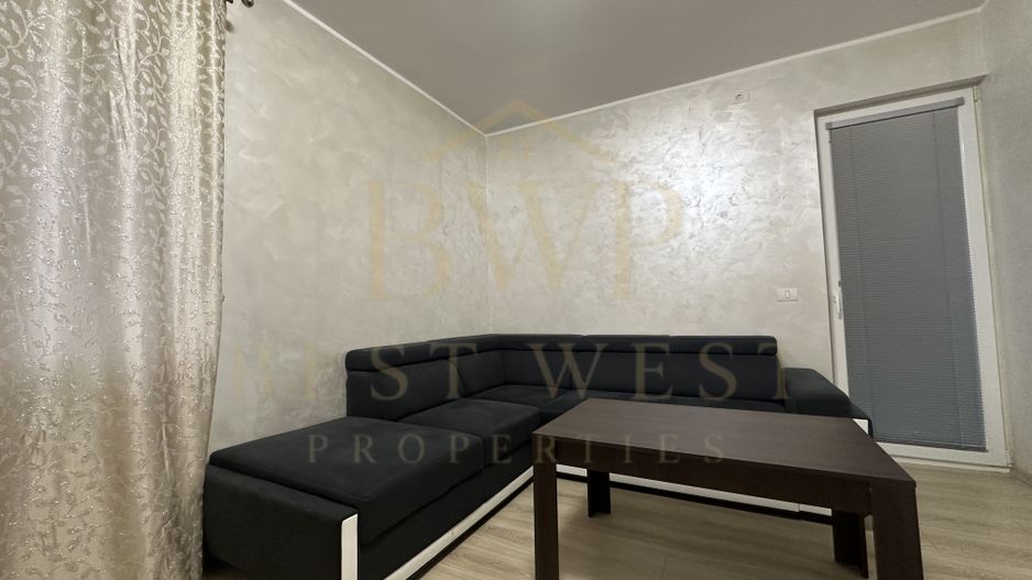 Apartament cu 2 camere, decomandat, curte, Giroc - Poză 2