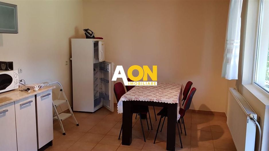 Casă de închiriat, 3 camere, cu terasă și garaj, Partoș - Poză 11