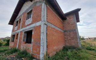 Casa la rosu,2100 mp teren,zona Micesti - Poză 3