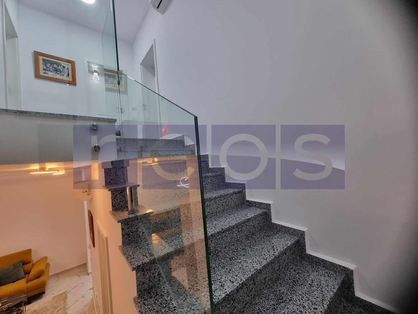 VANZARE VILA - DUPLEX  4 CAMERE - BERCENI  -, P+1E - Poză 11