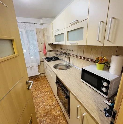 AP. 3 CAMERE - PIATA SUDULUI, PARCARE ADP, BUCATARIE INCHISA, METROU - Poză 3