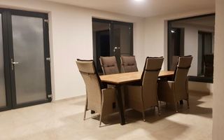 Vila pretabila pentru doua familii - Poză 12