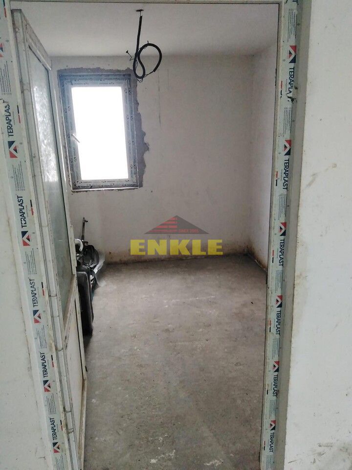 Casa P+1, 200 mp utili,Hala nr 1, 350 mp,Hala nr 2,250 mp,Teren 14000 mp,zona Vladeni,pret negociabil - Poză 3