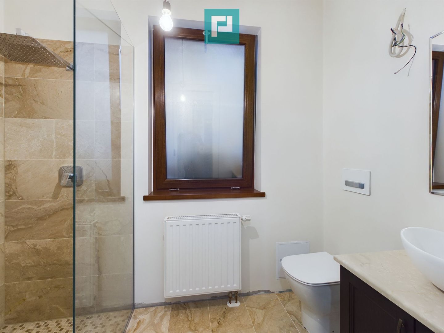 Vilă la sol cu 3 camere în Pârneava - Poză 14