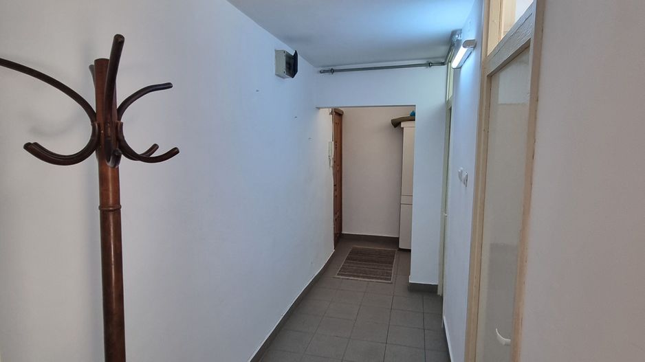 Girocului, et.3, 3 camere, 2 băi, centrală termică proprie - Poză 4