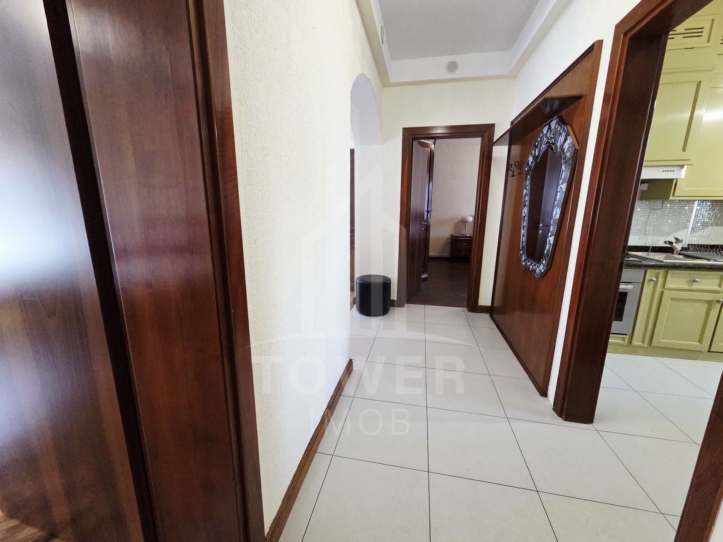 Apartament 3 camere de închiriat - Poză 4