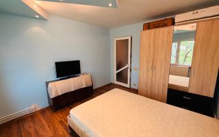 De vanzare Apartament 3 camere Tiglina 3, Galati, 75mp, et.4/4 - Poză 5