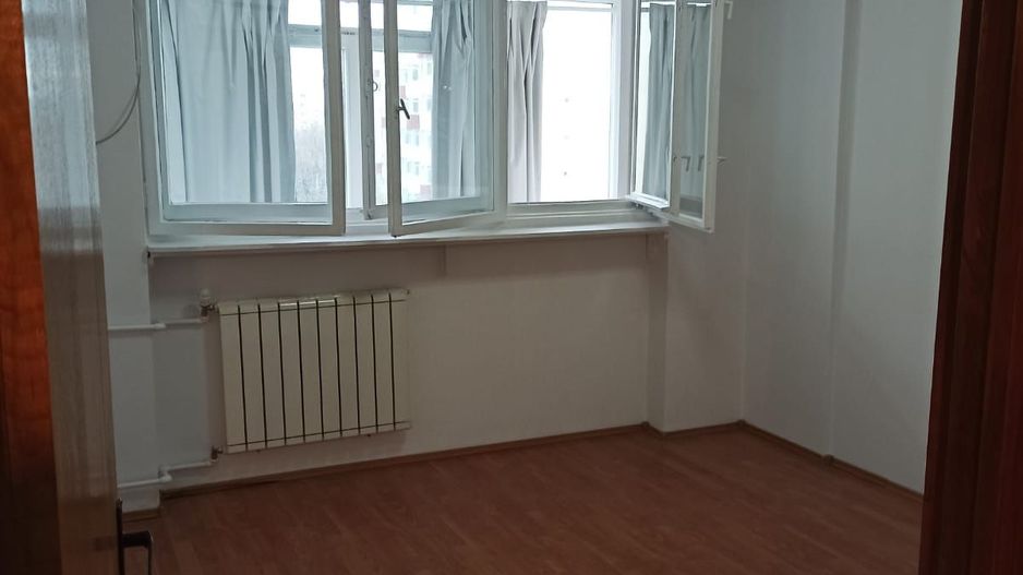 3cam.dec-1baie-disponibil imediat/Bvd Brancoveanu 130-132,sector 4 - Poză 1