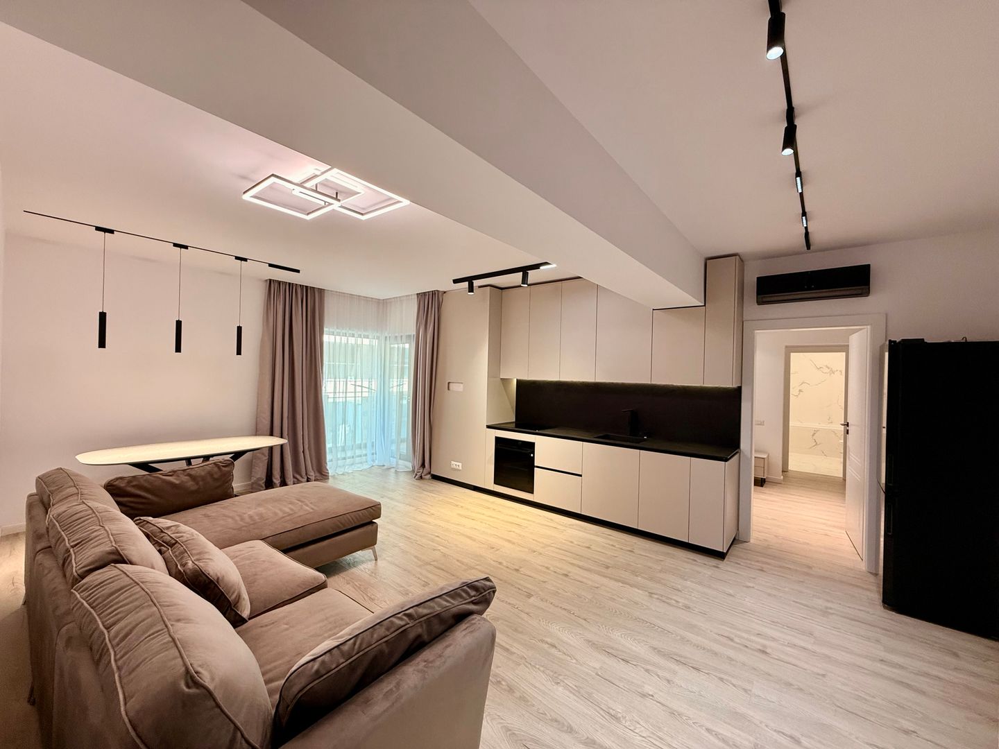 Apartament 2 camere Crystal North Pipera – mobilat. - Poză 1