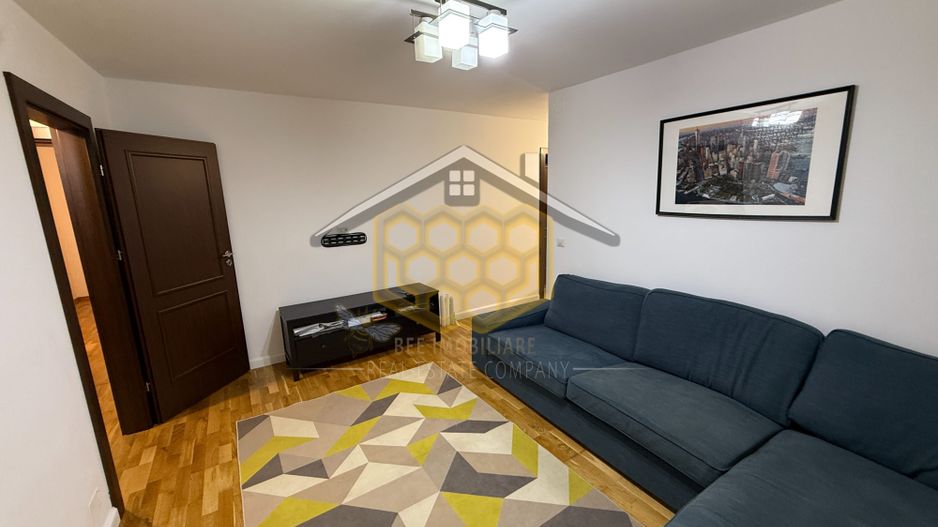 Apartament cu 3 camer, semidecomandat, in cartierul Rovine - Poză 2