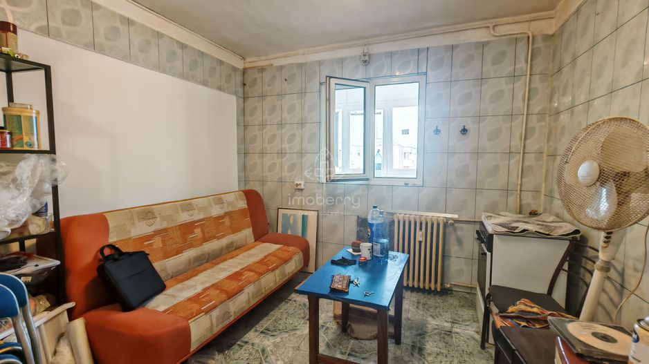 Vanzare apartament doua camere, de renovat, zona Crangasi - Str Ceahlau - Poză 5