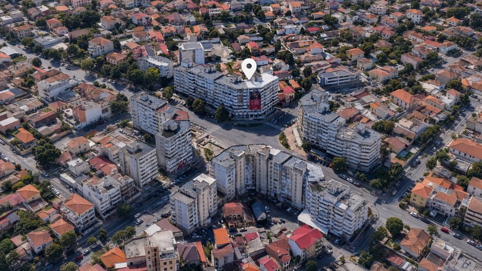 Imobil cu 3 camere decomandat | zona centrala | Terasa - Poză 1