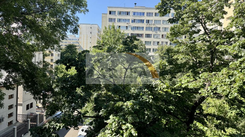 OPORTUNITATE - 3 camere decomandate, 70 mp utili, et 3 - Bucur Obor - Poză 2