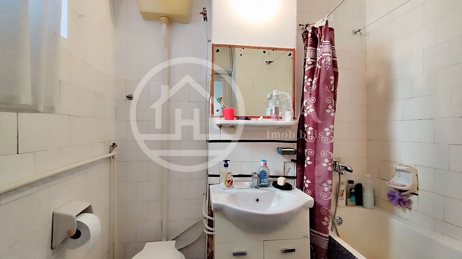 Apartament cu 2 camere de vanzare in zona Rogerius, Oradea - Poză 8