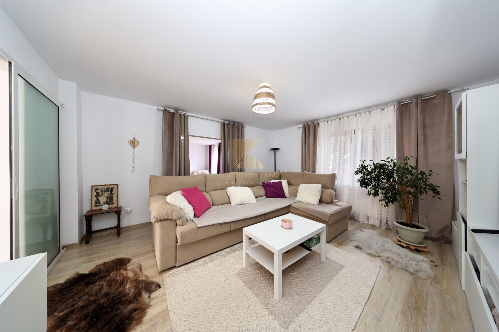 Casă renovată, teren 394 mp – Râșnov, str. Misu Popp, zonă centrală - Poză 3