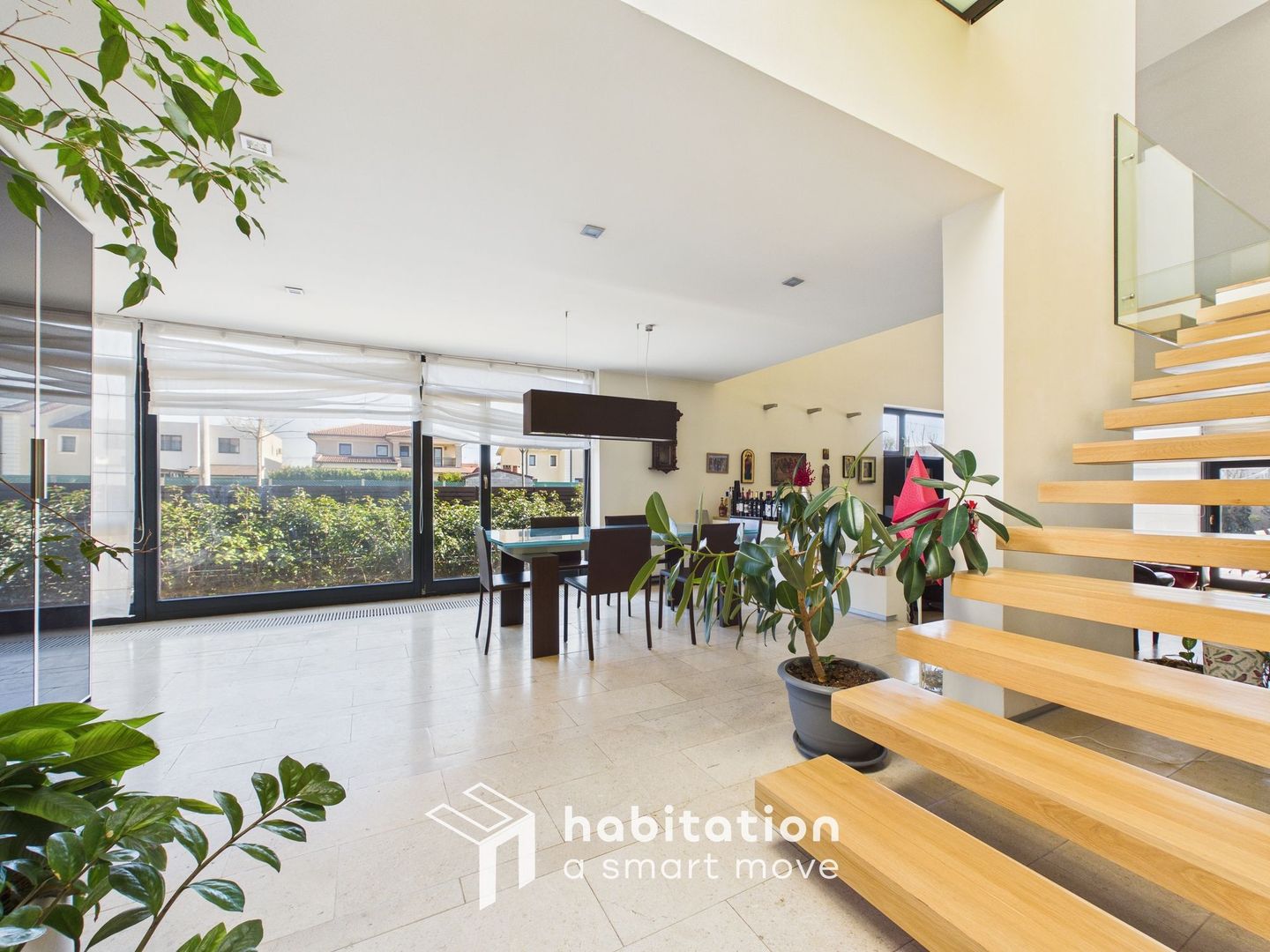 Vilă exclusivistă | 275 mp utili | Teren 700 mp | Garaj & Terasă - Poză 2