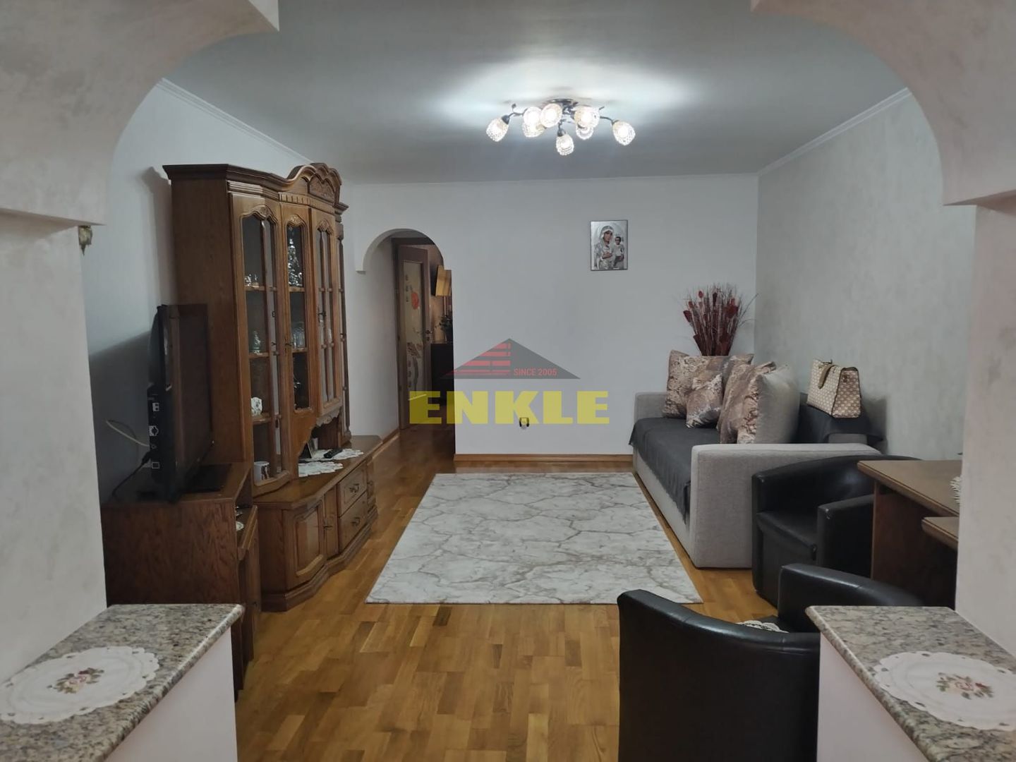 De închiriat apartament cu 2 camere decomandat, zona Gării. - Poză 1