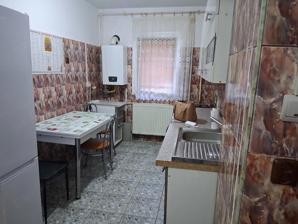 Apartament 3 camere-Decomandat -Zona Lipovei-Parter - Poză 2