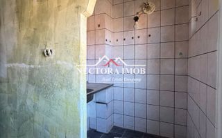 NECTORA IMOB-Apartament 3 camere, 2 bai, 3 balcoane, Zona Velenta,65mp - Poză 6