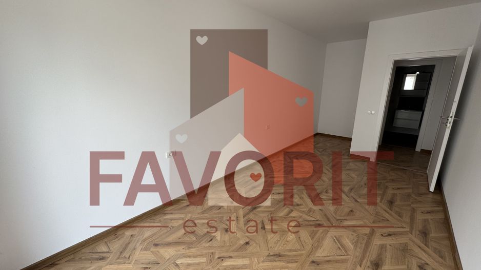 Etaj intermediar. Loc de parcare. Disponibil imediat - Poză 4