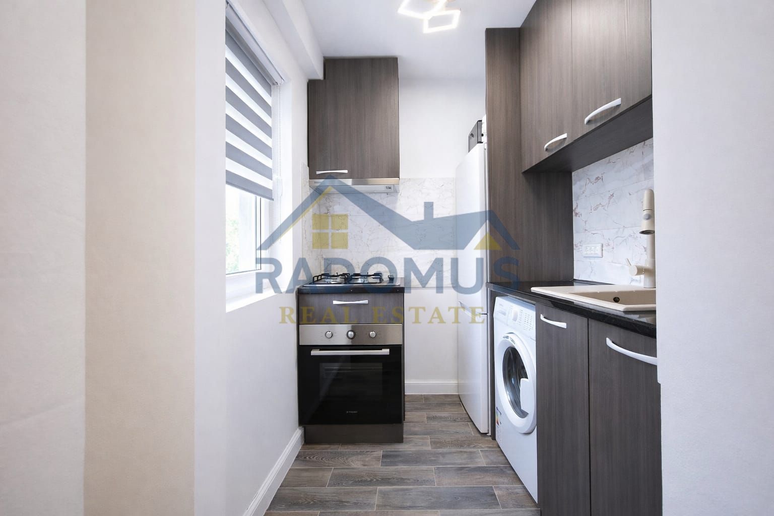 Apartament 2 Camere - Vest -Renovat Complet-  Mobilat & Utilat - Poză 5