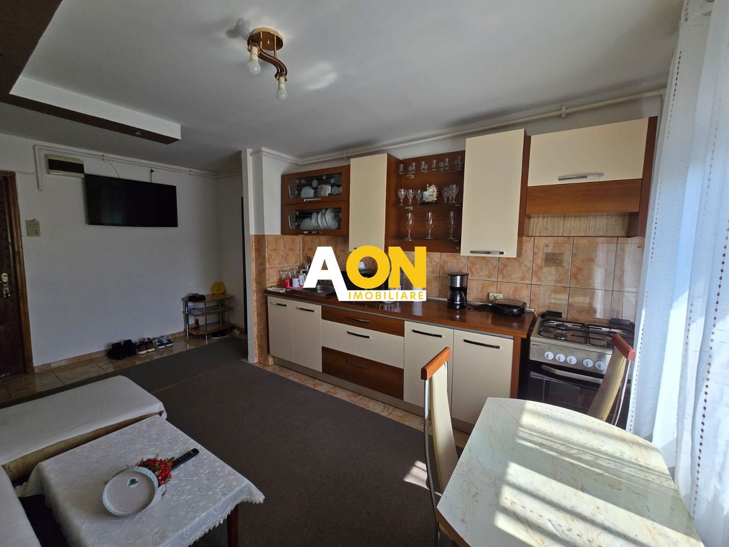 Apartament 2 camere, decomandat, mobilat utilat, zona Mercur - Poză 3