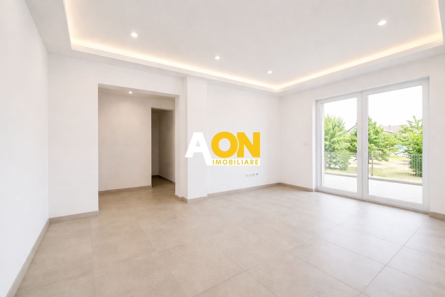 Bloc Nou! Apartament 3 Camere, Zona Schit, 2 Bai - Poză 1