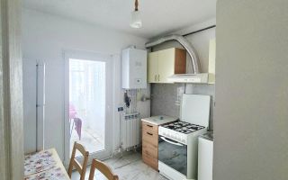 De inchiriat apartament 2 camere, Piața Centrală, et. 4, renovat, 450 eur - Poză 8