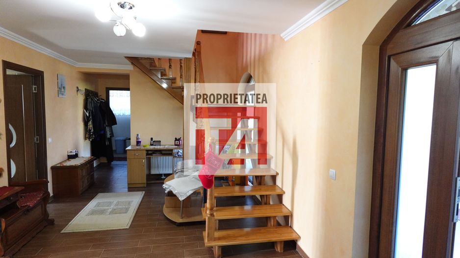 Casa spatioasa si teren de 1500mp Unguras - Poză 10