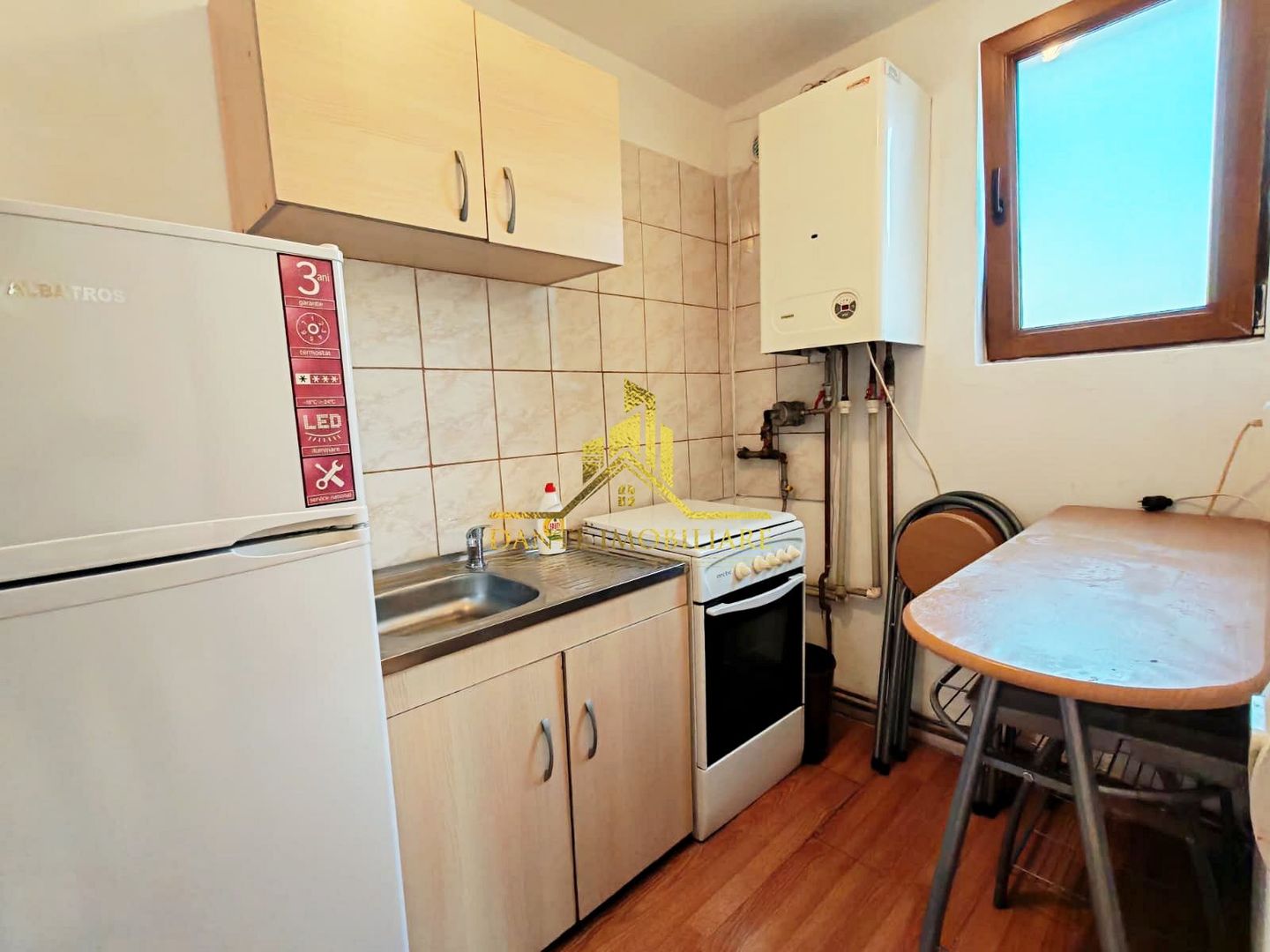 Garsoniera, decomandat, mobilat modern, spatios, Gruia, zona Garii - Poză 9