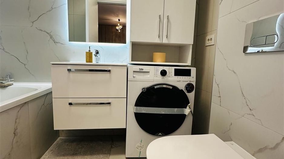 Prima inchiriere  2 camere Nufaru garaj - Poză 3