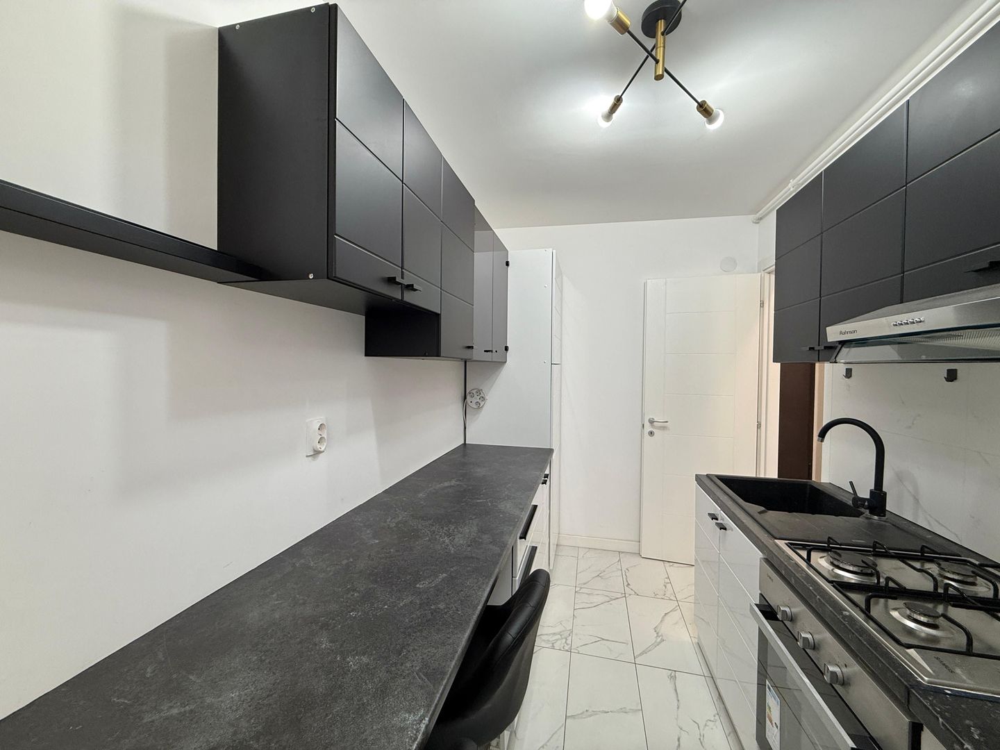 COSMOPOLIS - Apartament Tip studio cu 49 mp gradina,complet mobilat - Poză 8