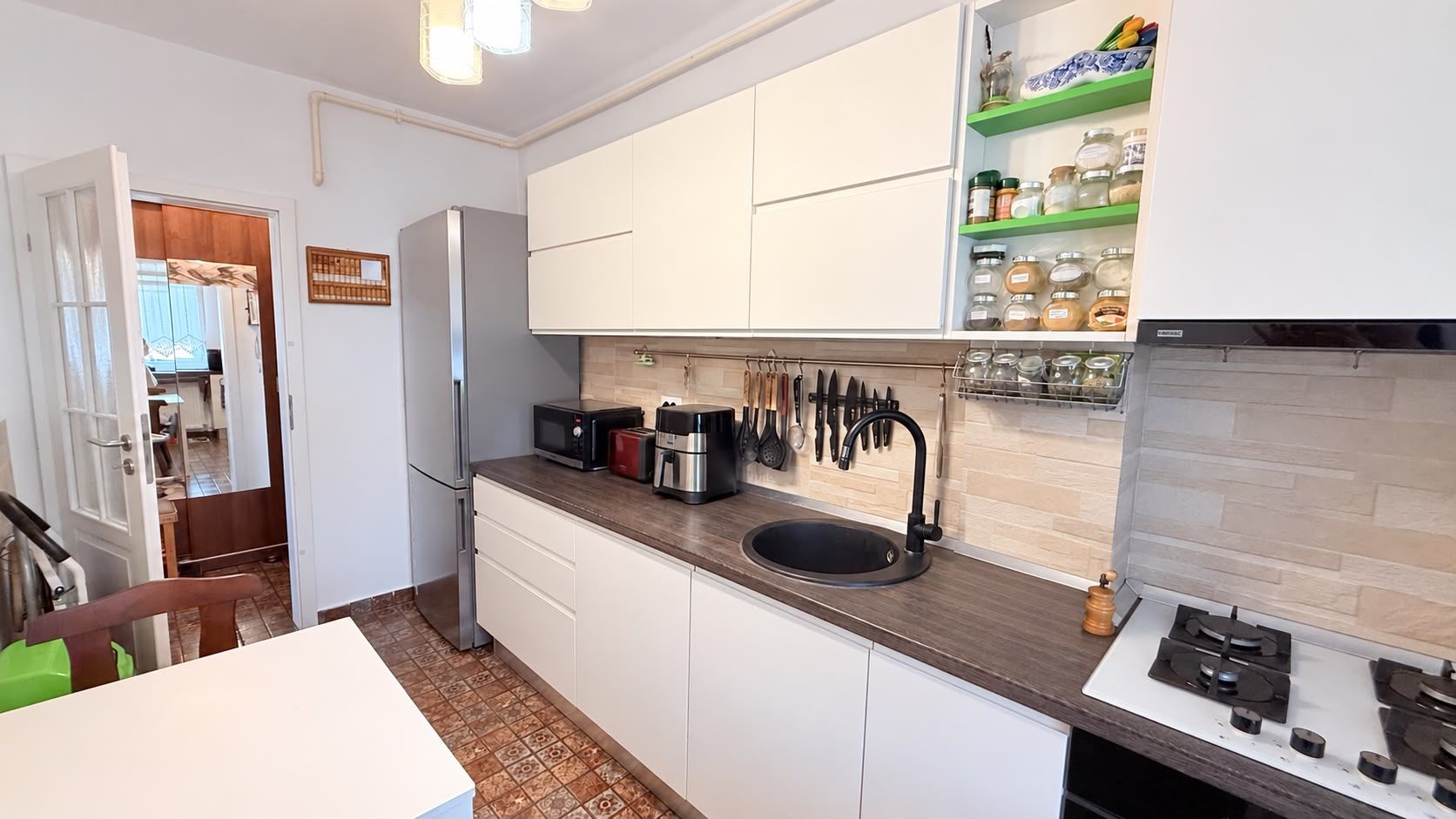 Apartament 3 camere de vânzare Bucătărie separată Militari Residence - Poză 12