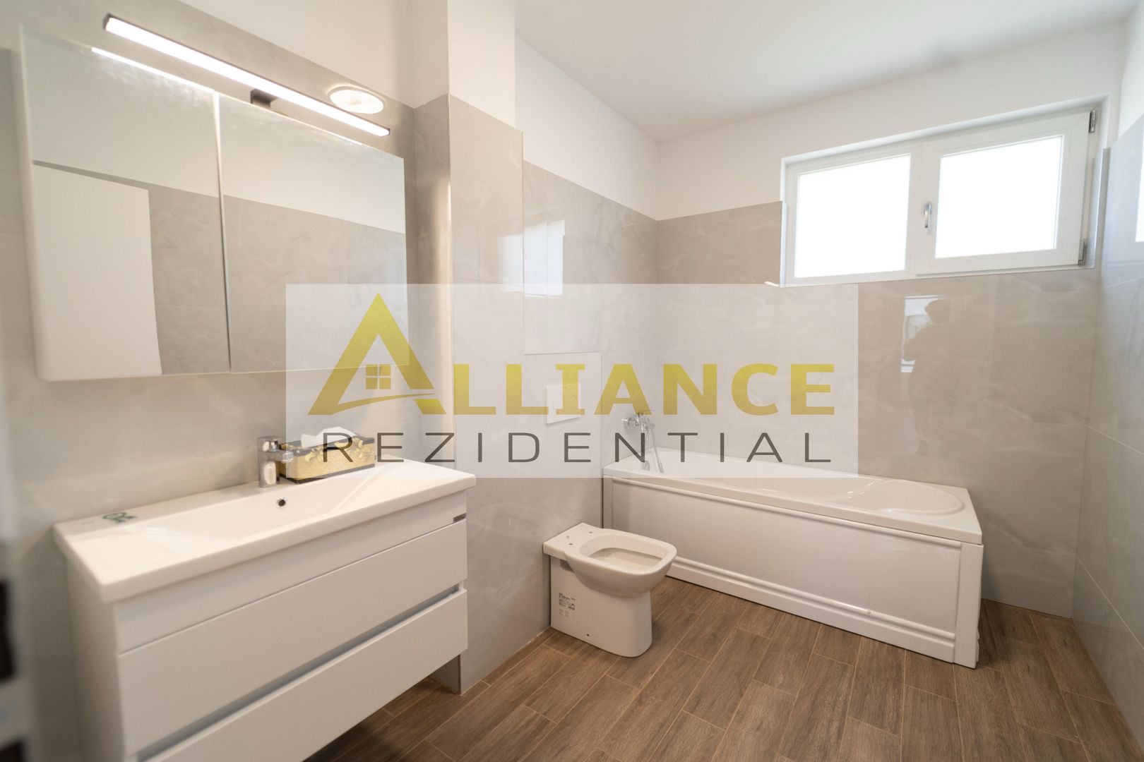 Vila de vanzare-4 camere-2 bai - Poză 22