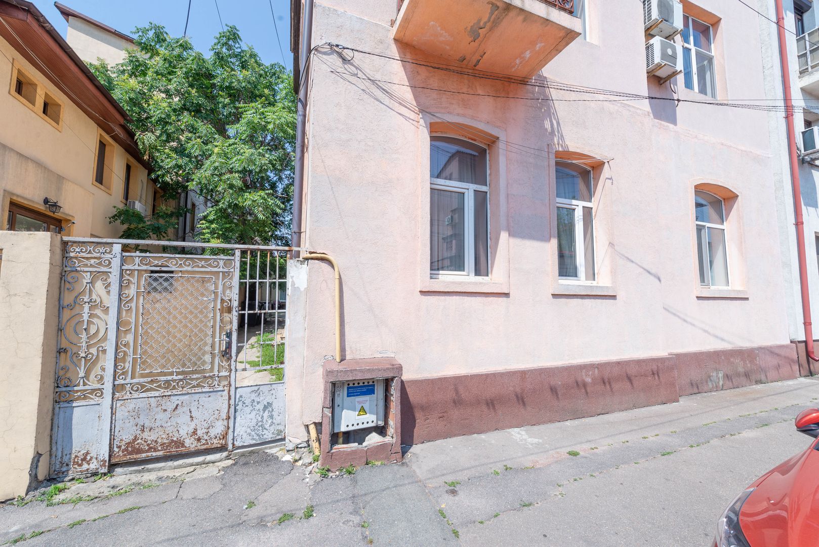 Apartament 3 camere de vanzare, in vila, 83 mp - Poză 25