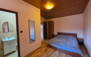 Casă Vilă cu 9 camere și piscină încălzită în localitatea Cornu - Poză 21
