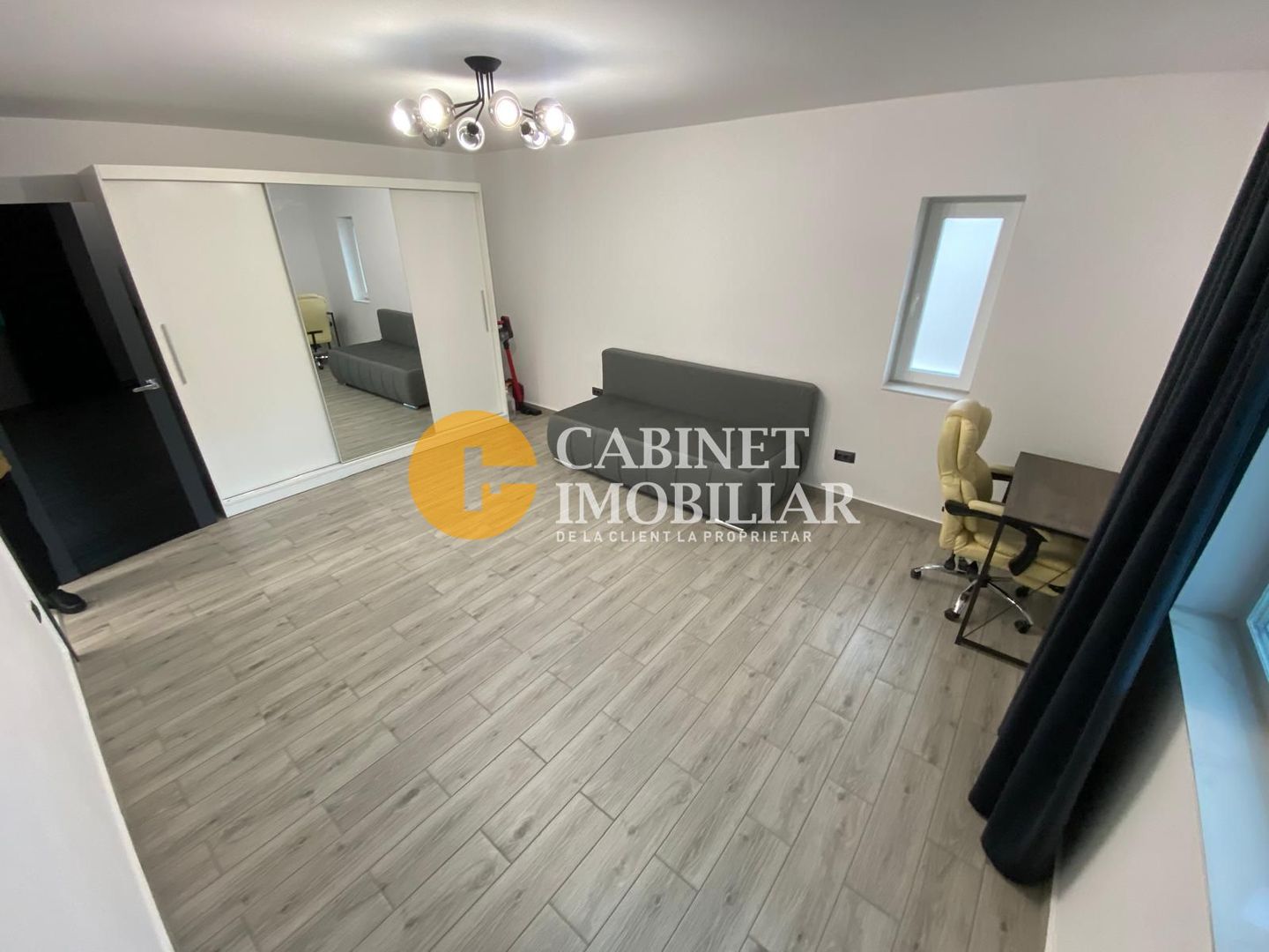 GARA BLOC TIP VILA - 2 CAMERE DECOMANDAT  - MOBILAT SI UTILAT - Poză 4